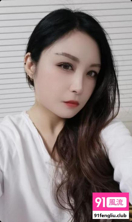 萧山宝龙大胸妹